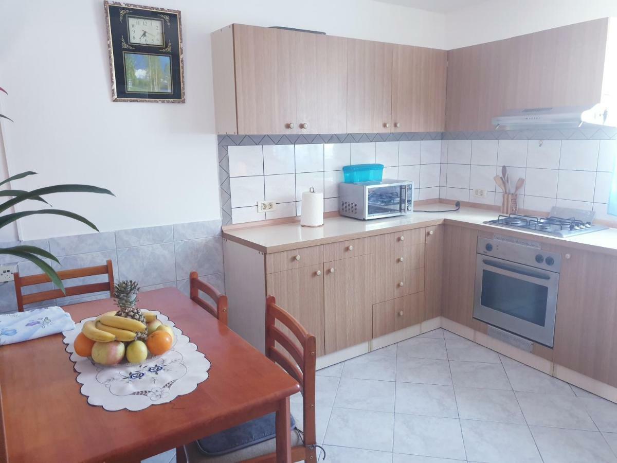 Nostress Apartment Pula Exterior photo