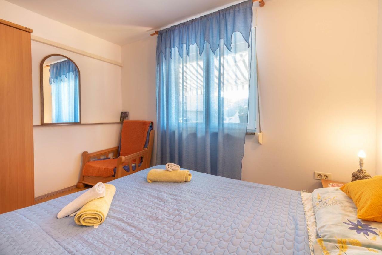 Nostress Apartment Pula Exterior photo