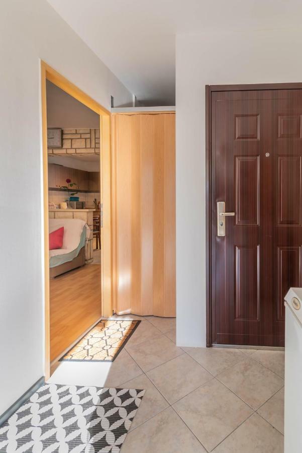 Nostress Apartment Pula Exterior photo