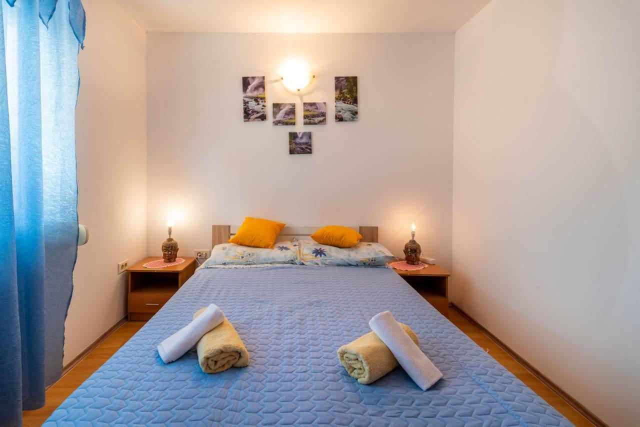 Nostress Apartment Pula Exterior photo